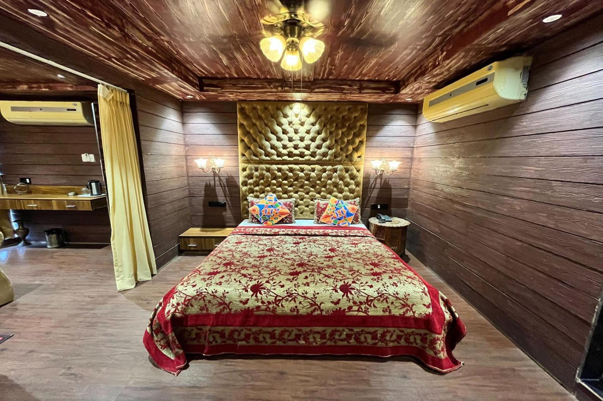 Hotel Shailly Inn Ahmedabad Exterior foto