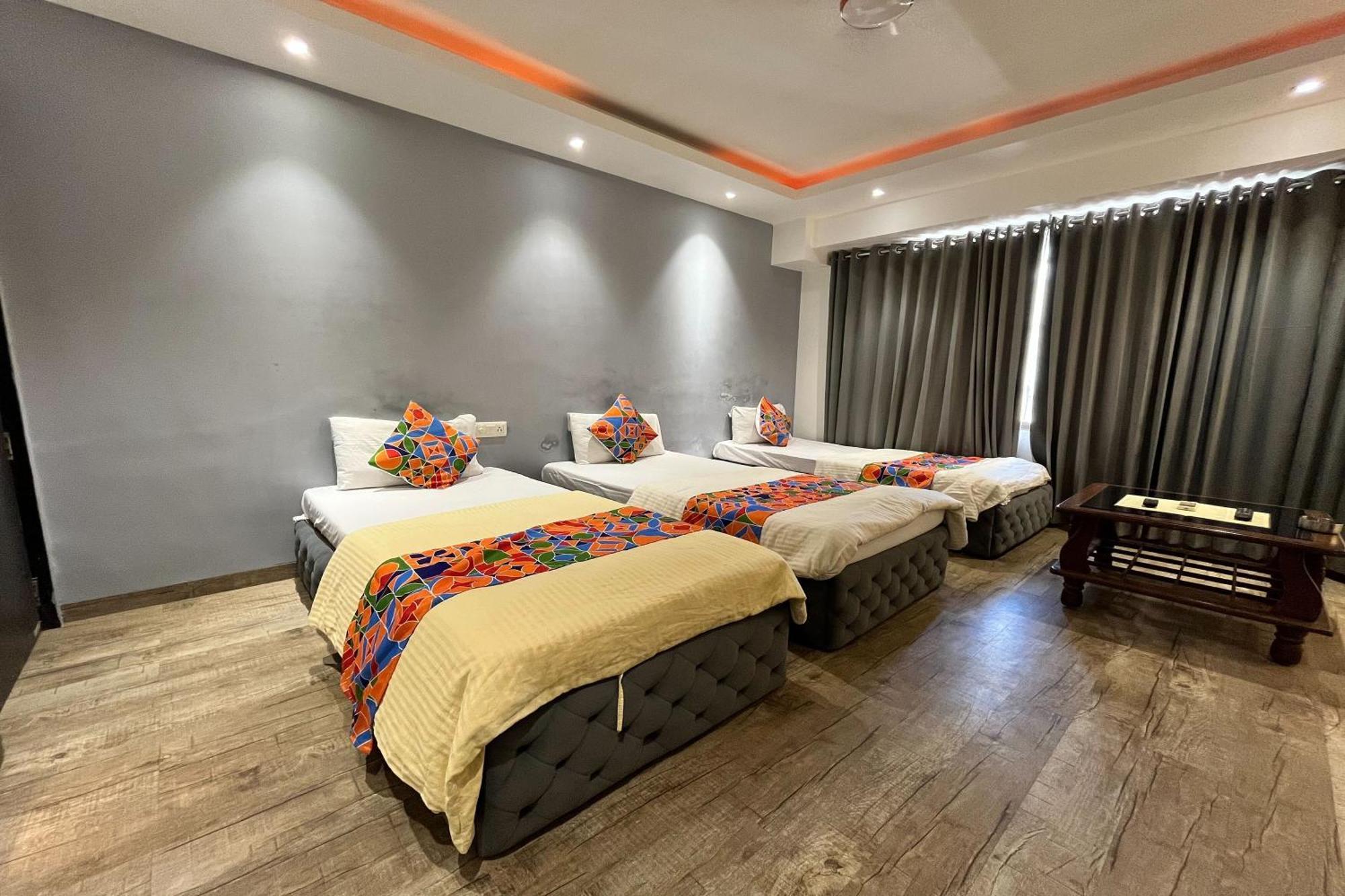 Hotel Shailly Inn Ahmedabad Exterior foto