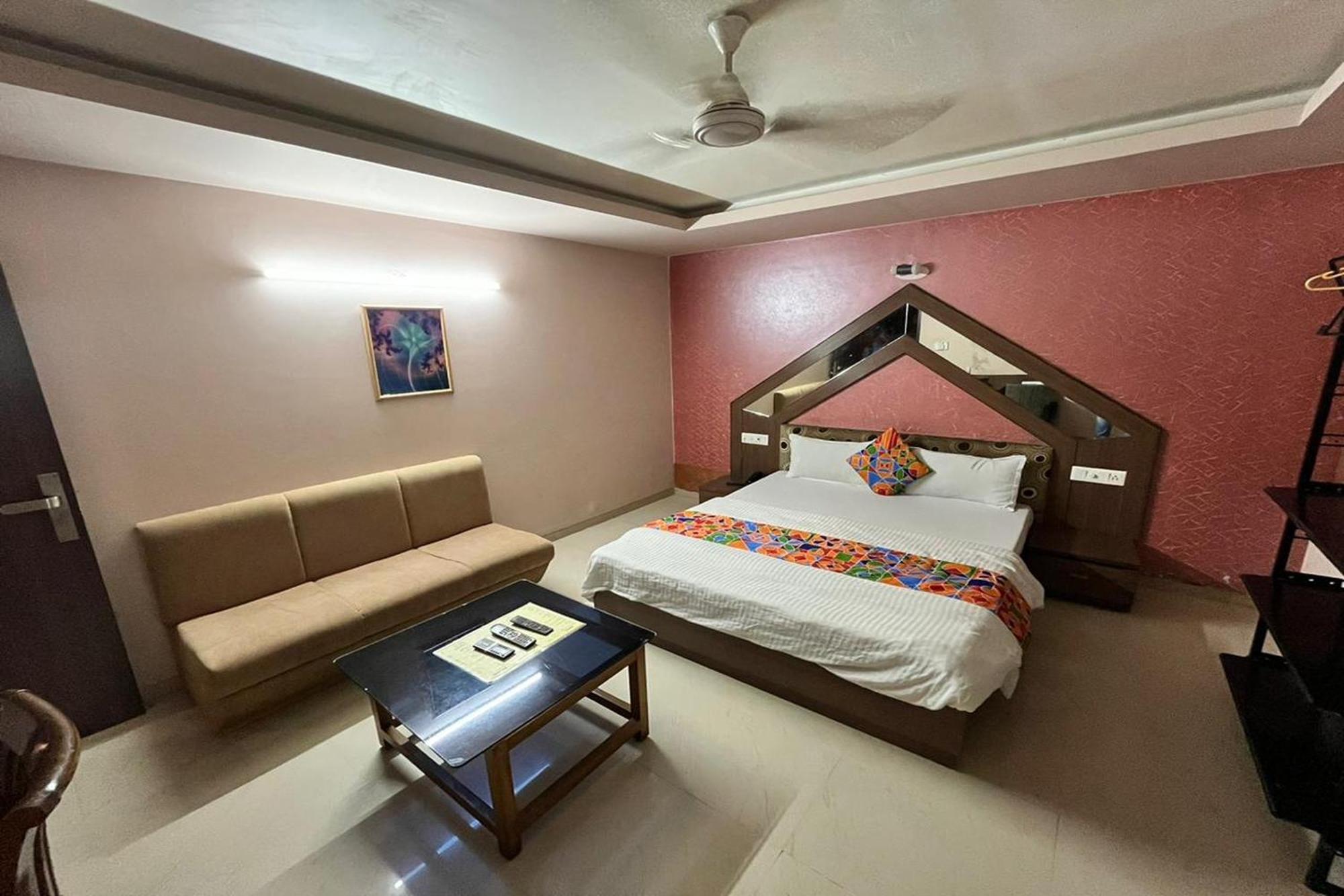 Hotel Shailly Inn Ahmedabad Exterior foto