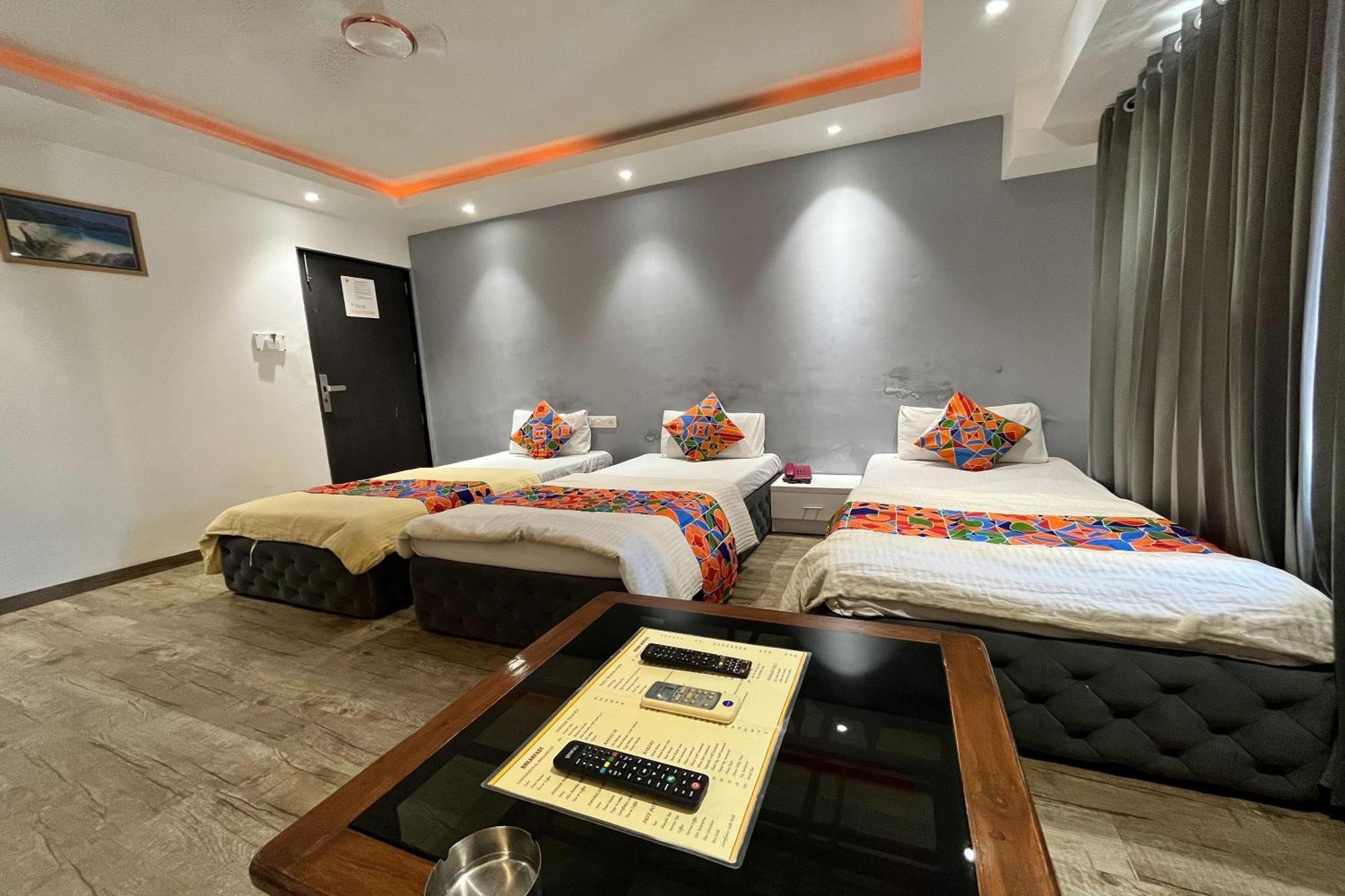 Hotel Shailly Inn Ahmedabad Exterior foto