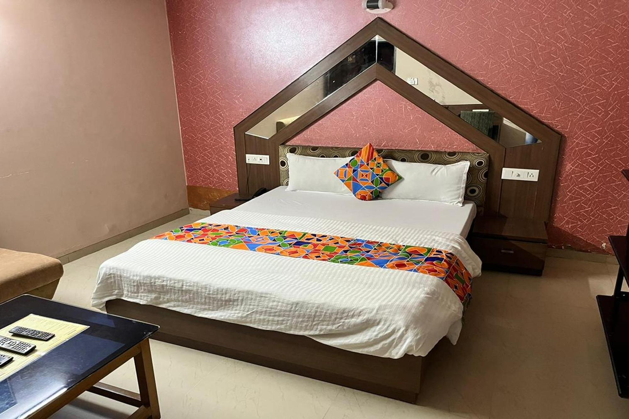 Hotel Shailly Inn Ahmedabad Exterior foto